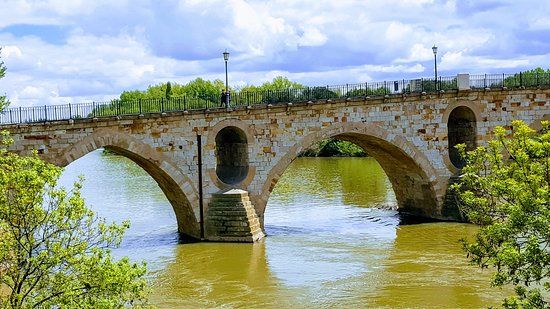 Puente de Piedra